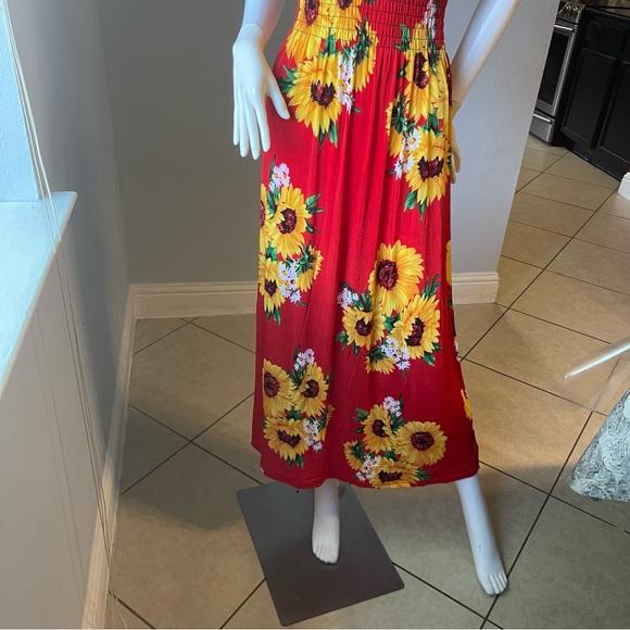 New Women’s sunflower floral dress size XXL for size 12-14
Stretchy waist - Picture 4 of 12
